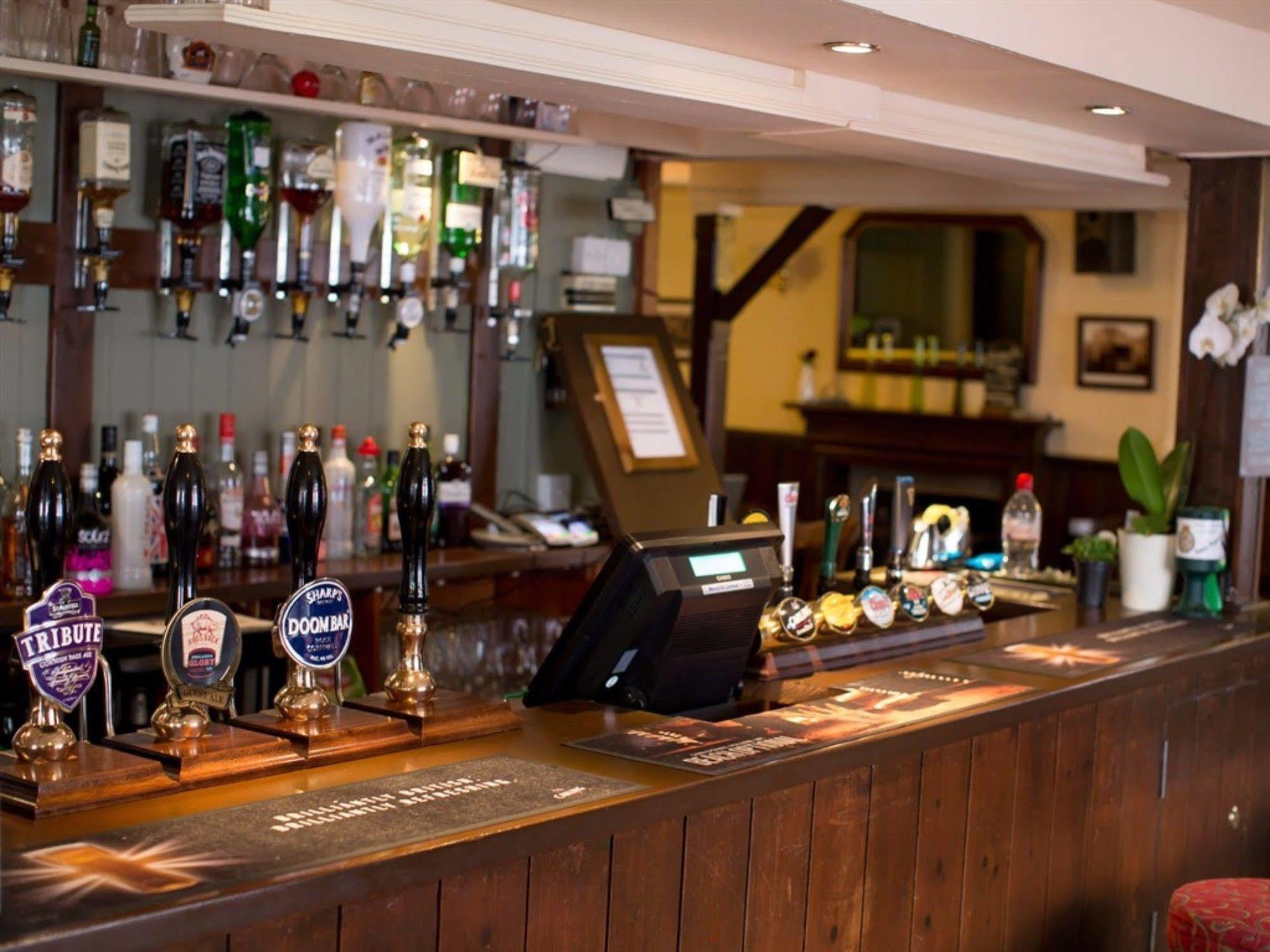 The Devon And Cornwall Inn Millbrook Dış mekan fotoğraf